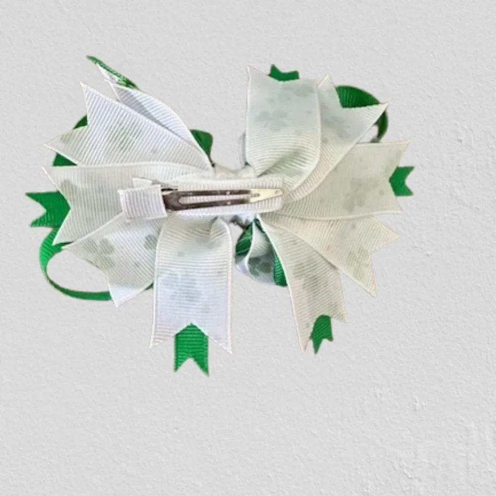 White & Green Shamrocks Boutique Deluxe Bow  5B4532  NWT  Handmade Boutique